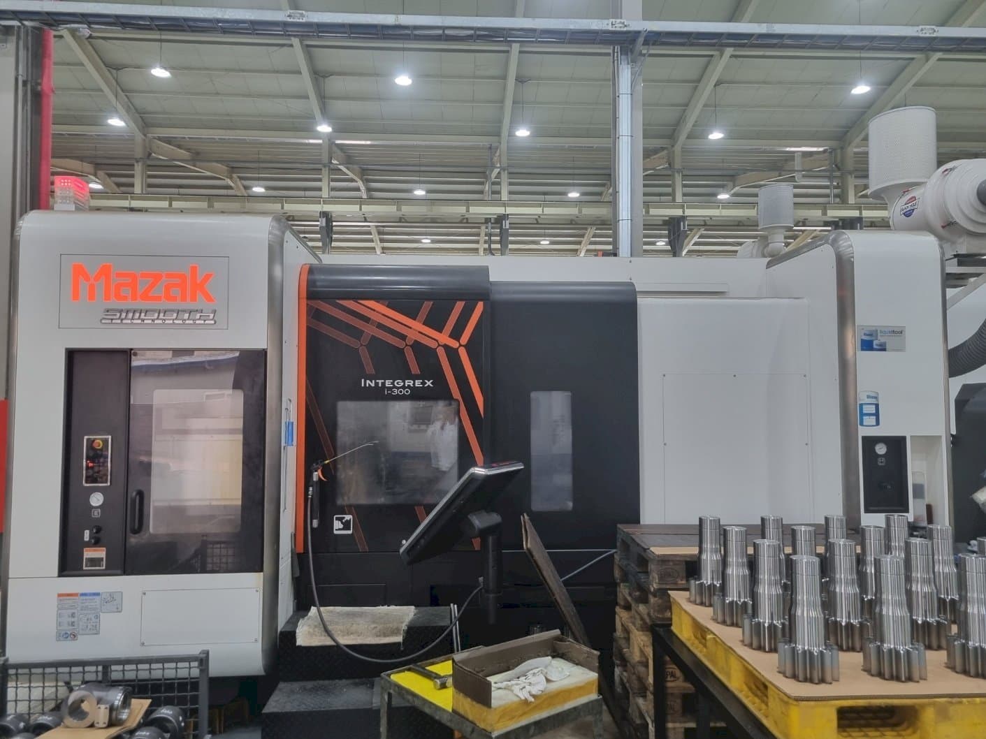 Vue de face de la machine Mazak