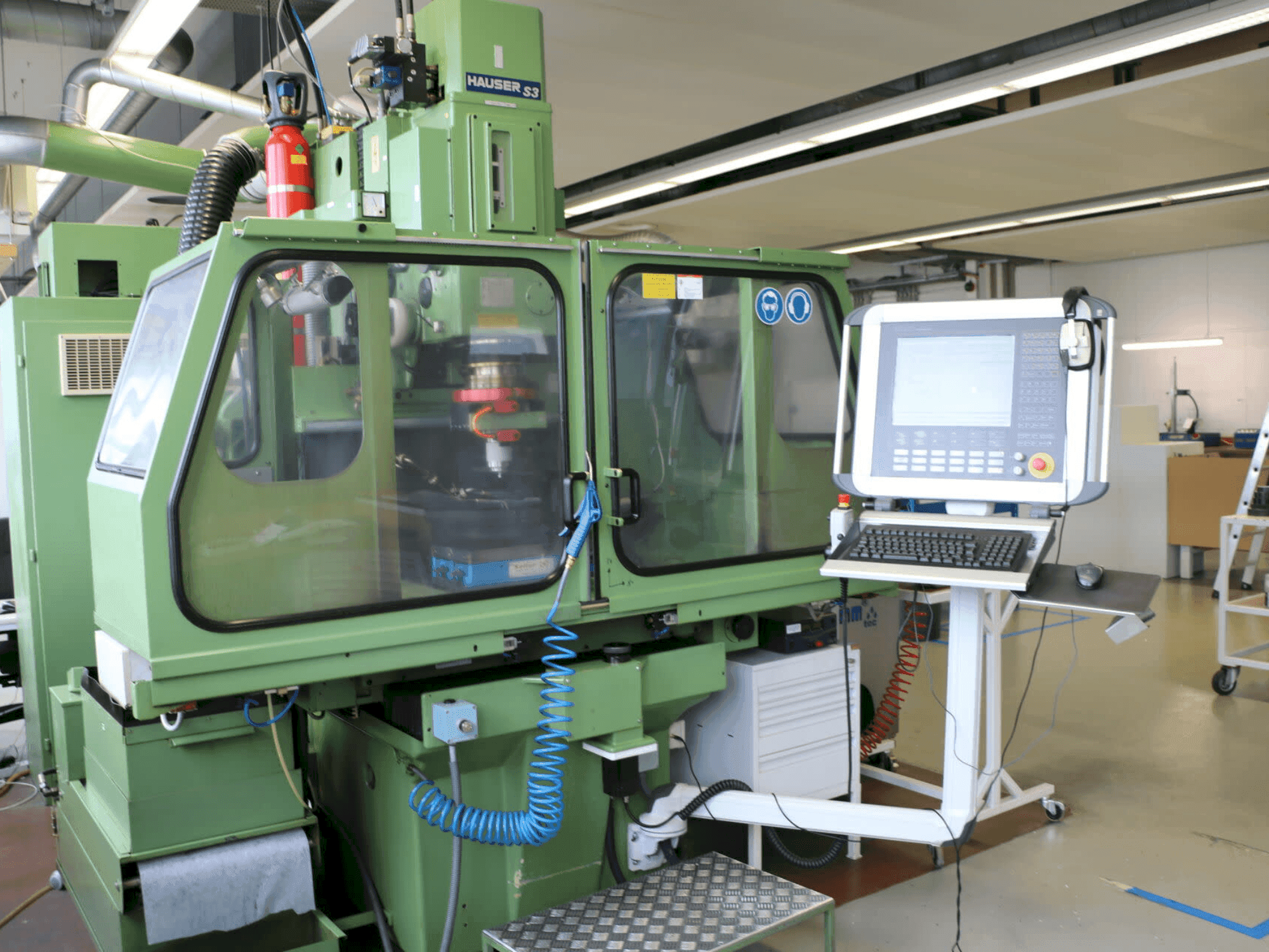 Vue de face de la machine HAUSER S3