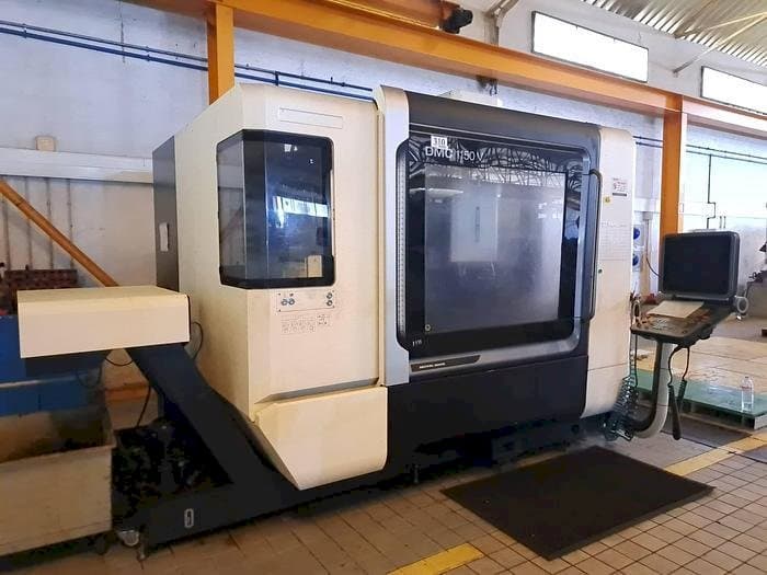 Vue de face de la machine DMG MORI DMC 1150V
