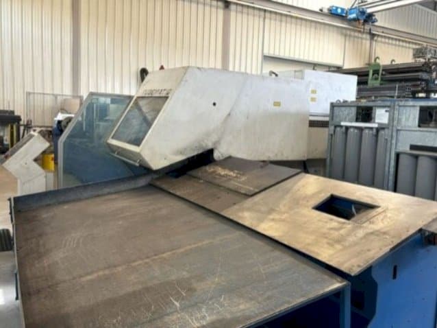 Vue de face de la machine TRUMPF TRUMATIC TLF 2700TM