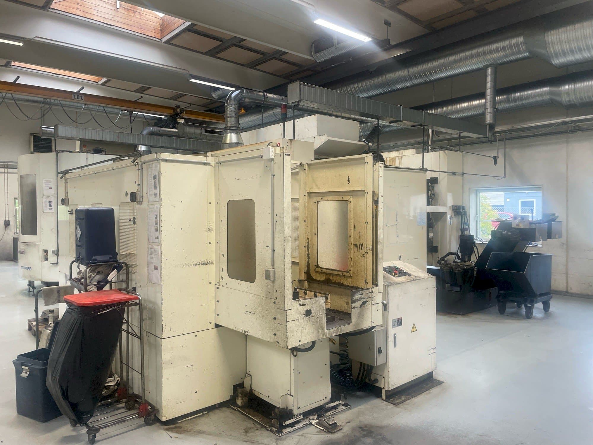 Vue de face de la machine Niigata SPN 50