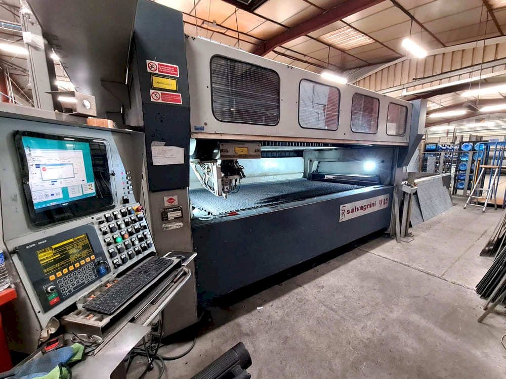 Vue de face de la machine Salvagnini VL1