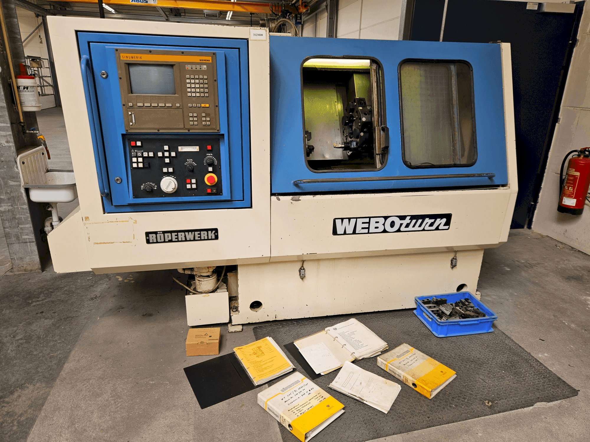 Vue de face de la machine ROEPERWERK WEBOturn 400