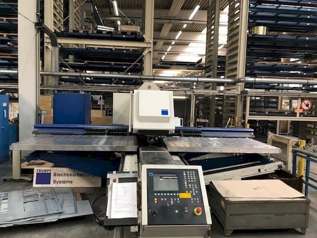 Vue de face de la machine Trumpf Trumatic TC 5000 R