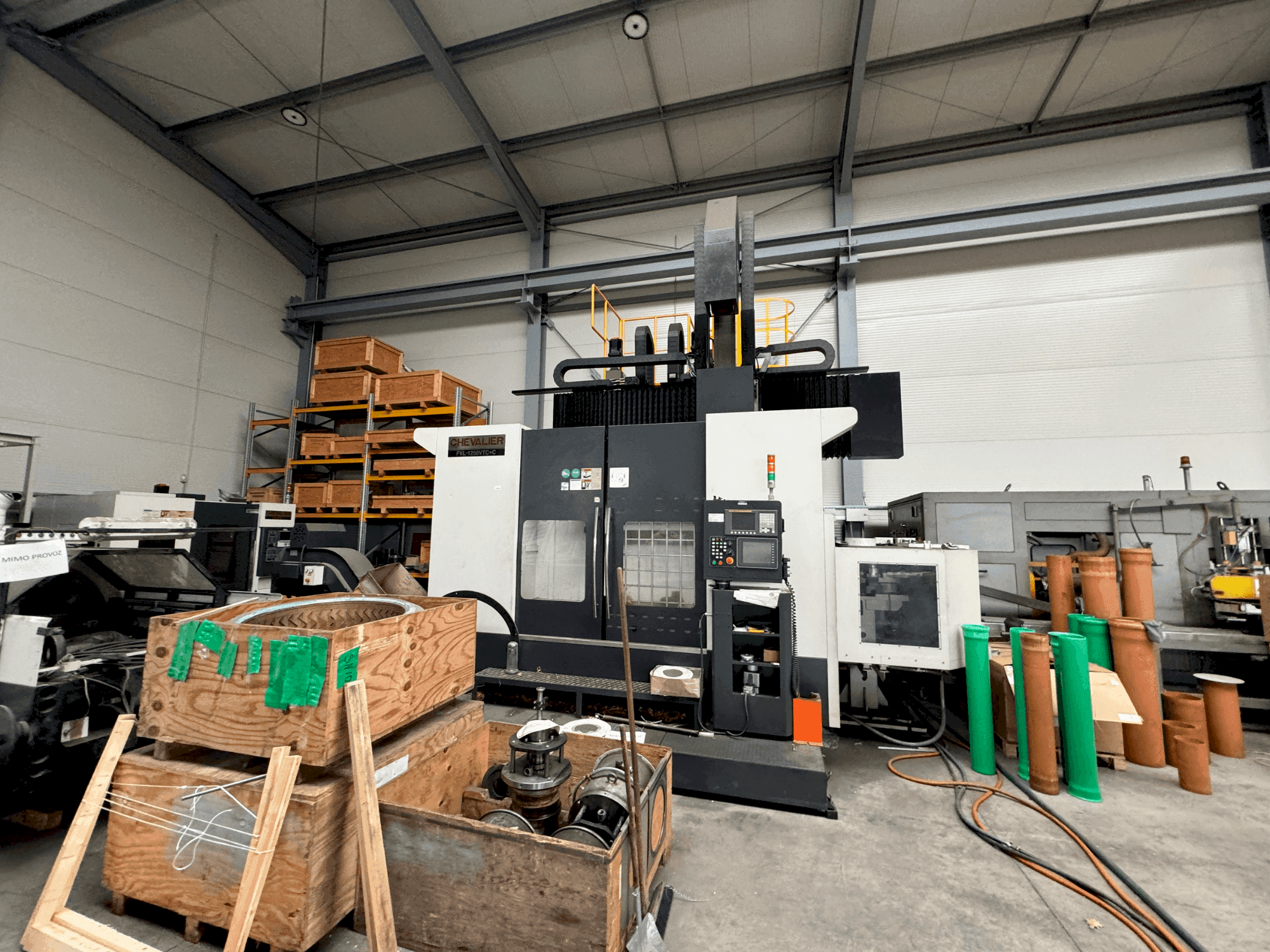 Vue de face de la machine Chevalier FVL-1250VTC+C