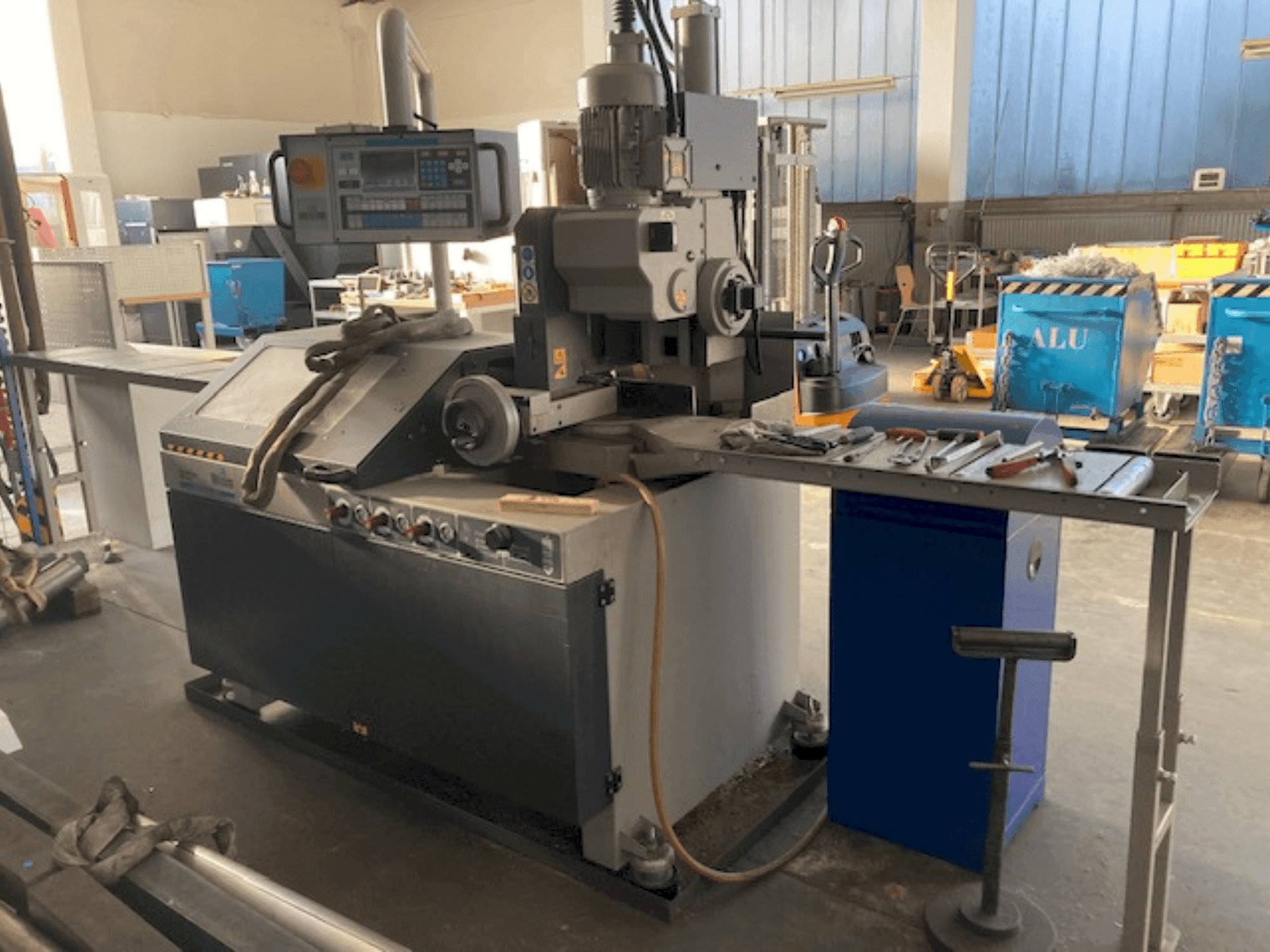 Vue de face de la machine BERG & SCHMID VKS 370 VA