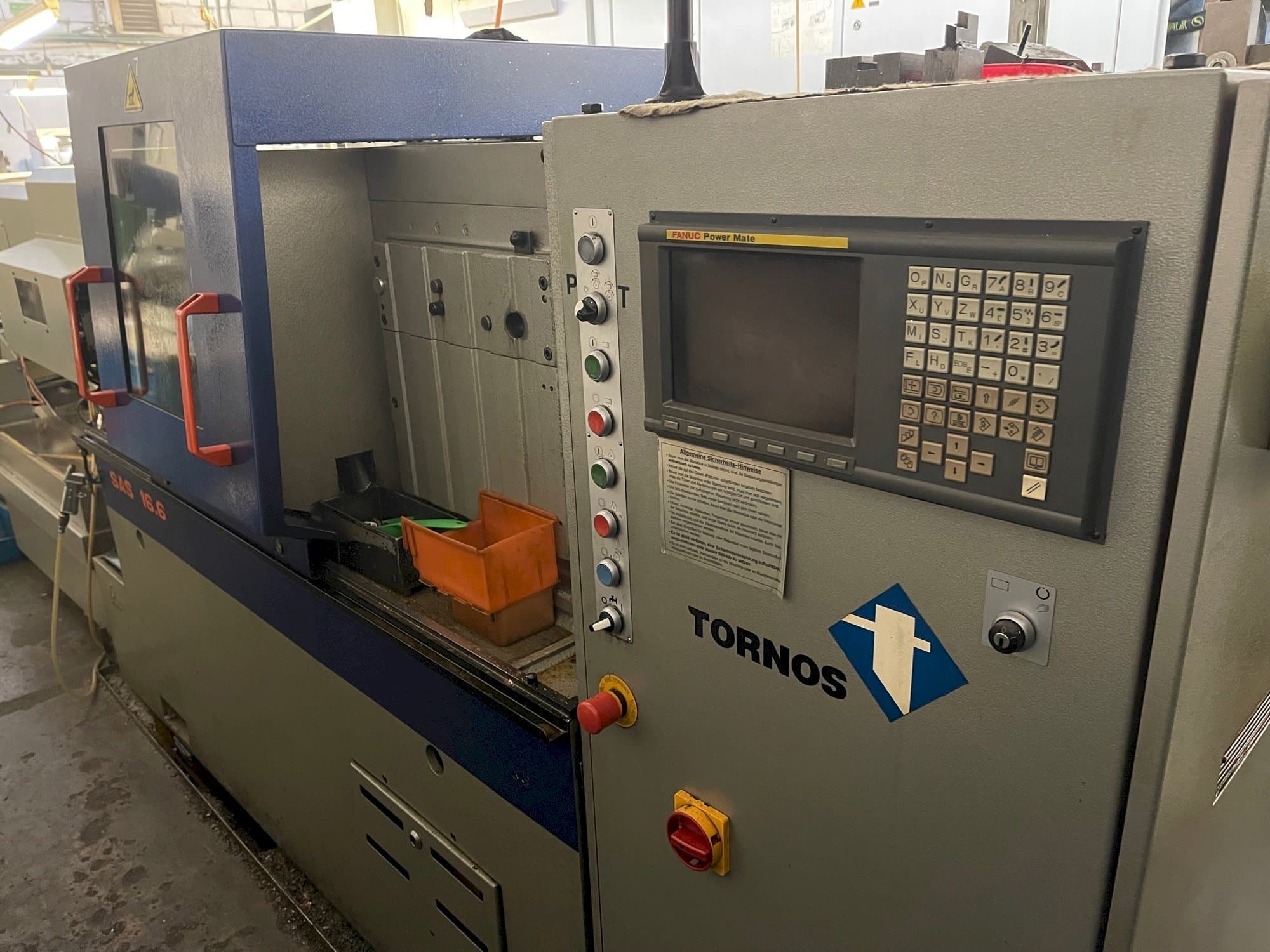 Vue de face de la machine TORNOS SAS 16.6