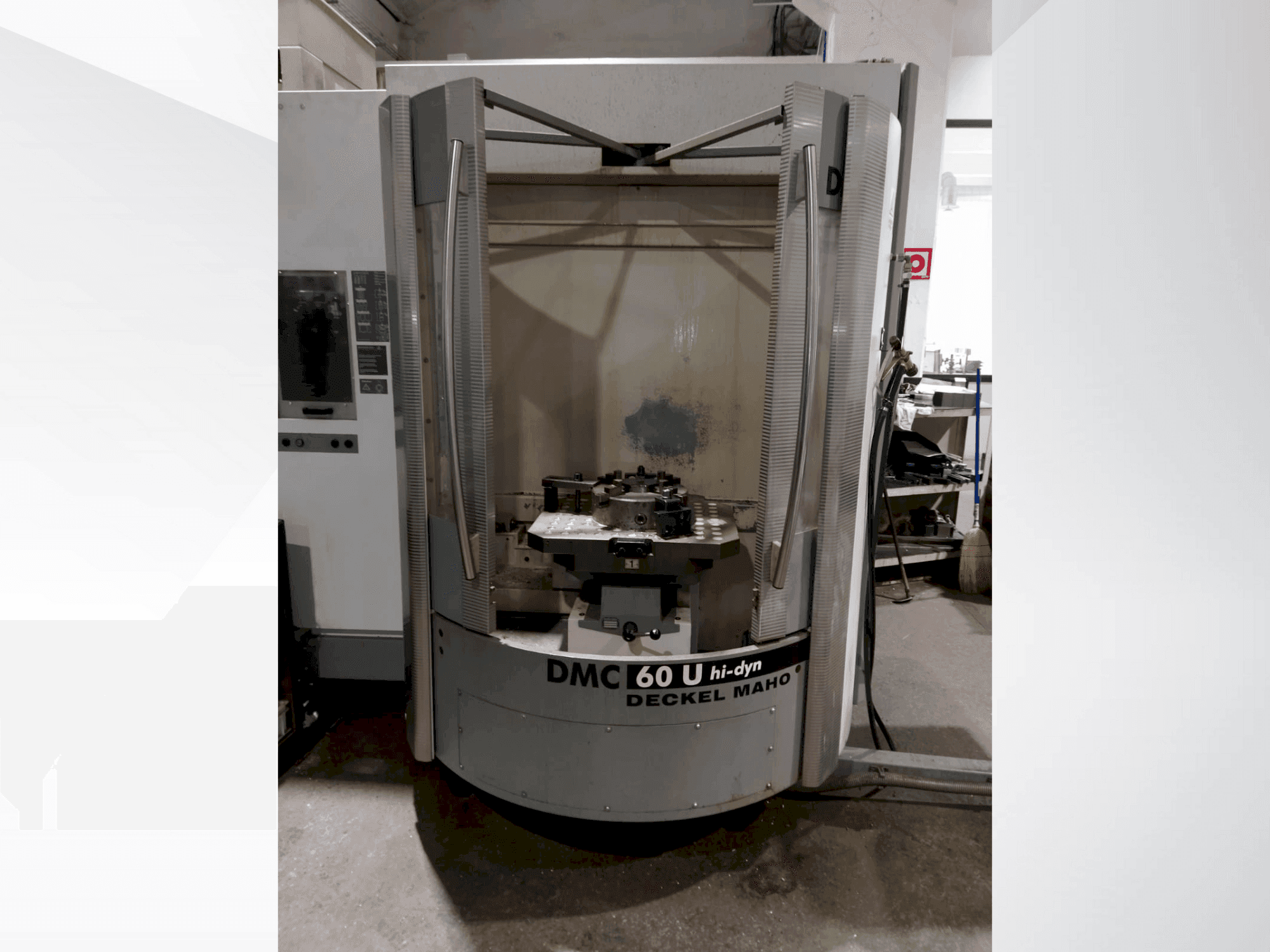 Vue de face de la machine DECKEL DMC 60 U hi-dyn