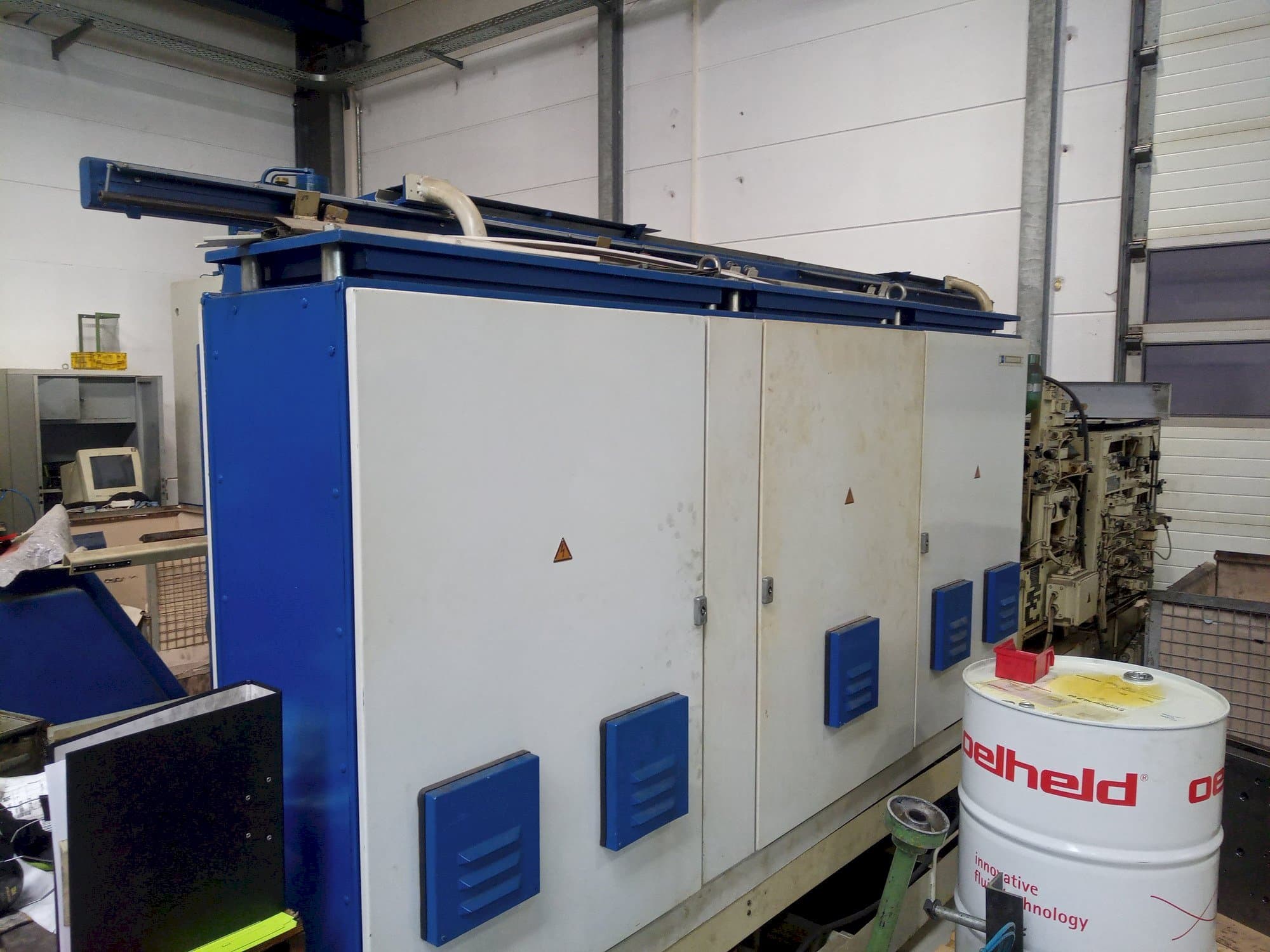 Vue de face de la machine NILES DFS2-2