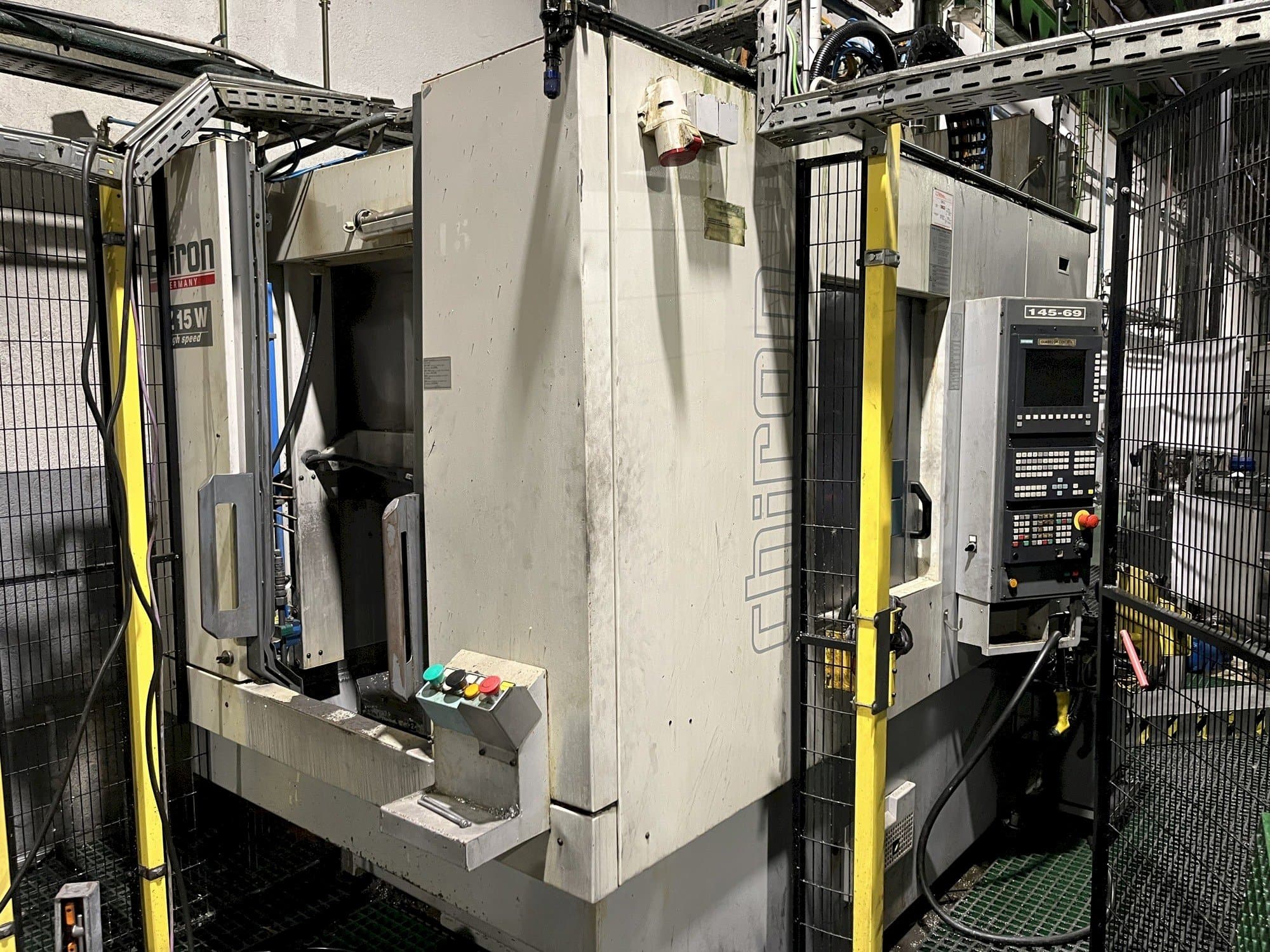 Vue de face de la machine CHIRON FZ15W