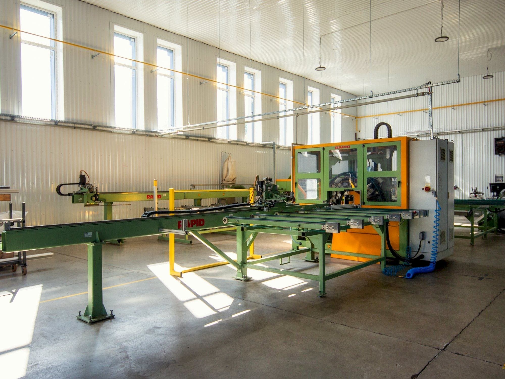 Vue de face de la machine RAPID MFC EVOLUTION II