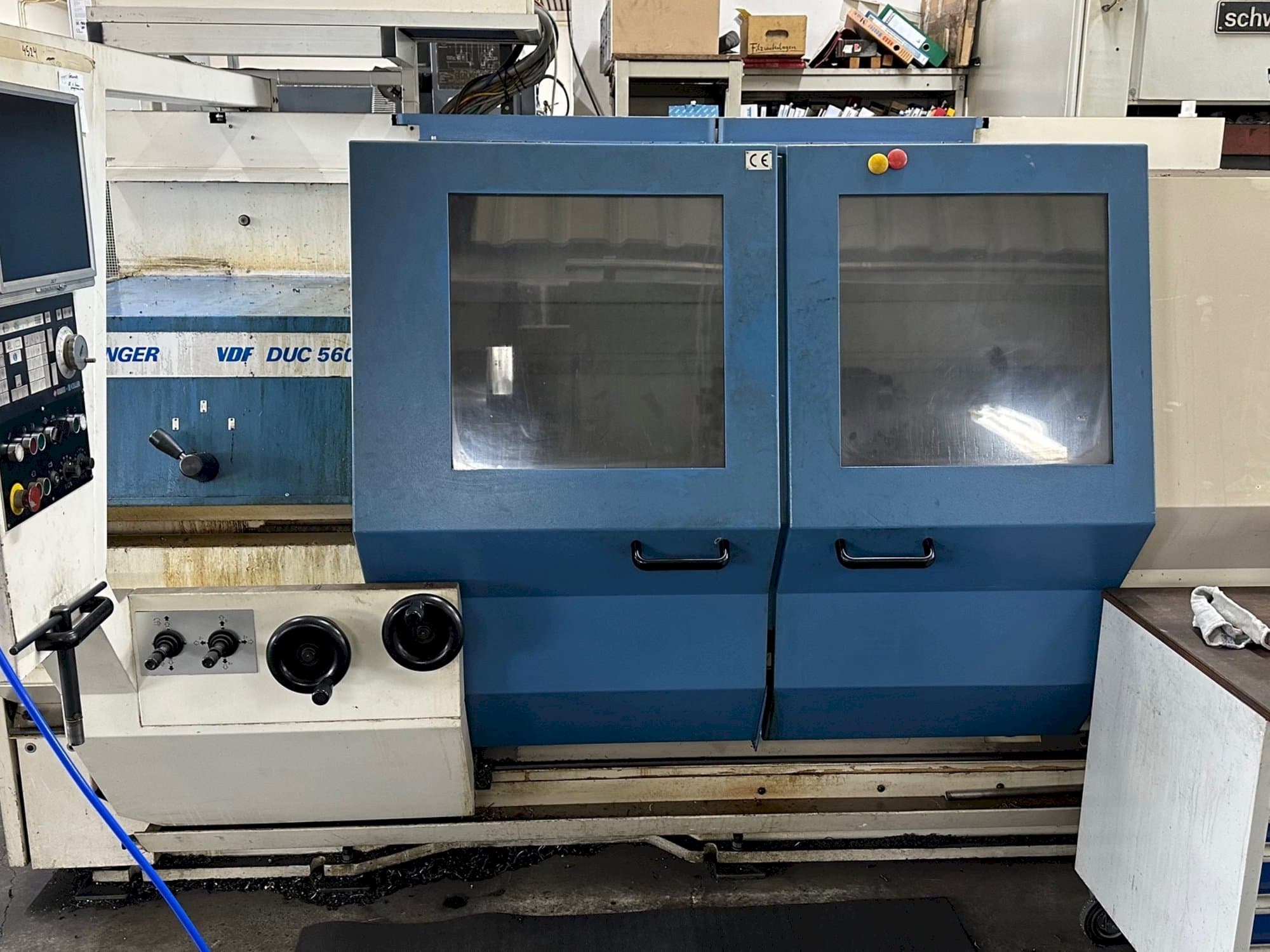 Vue de face de la machine BOEHRINGER DUC 560