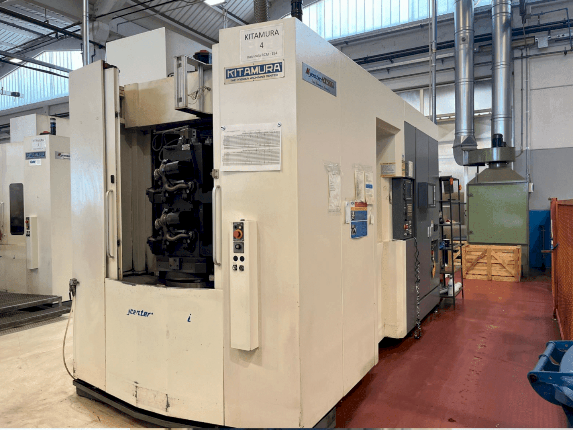 Vue de face de la machine Kitamura Mycenter-HX500iTGA