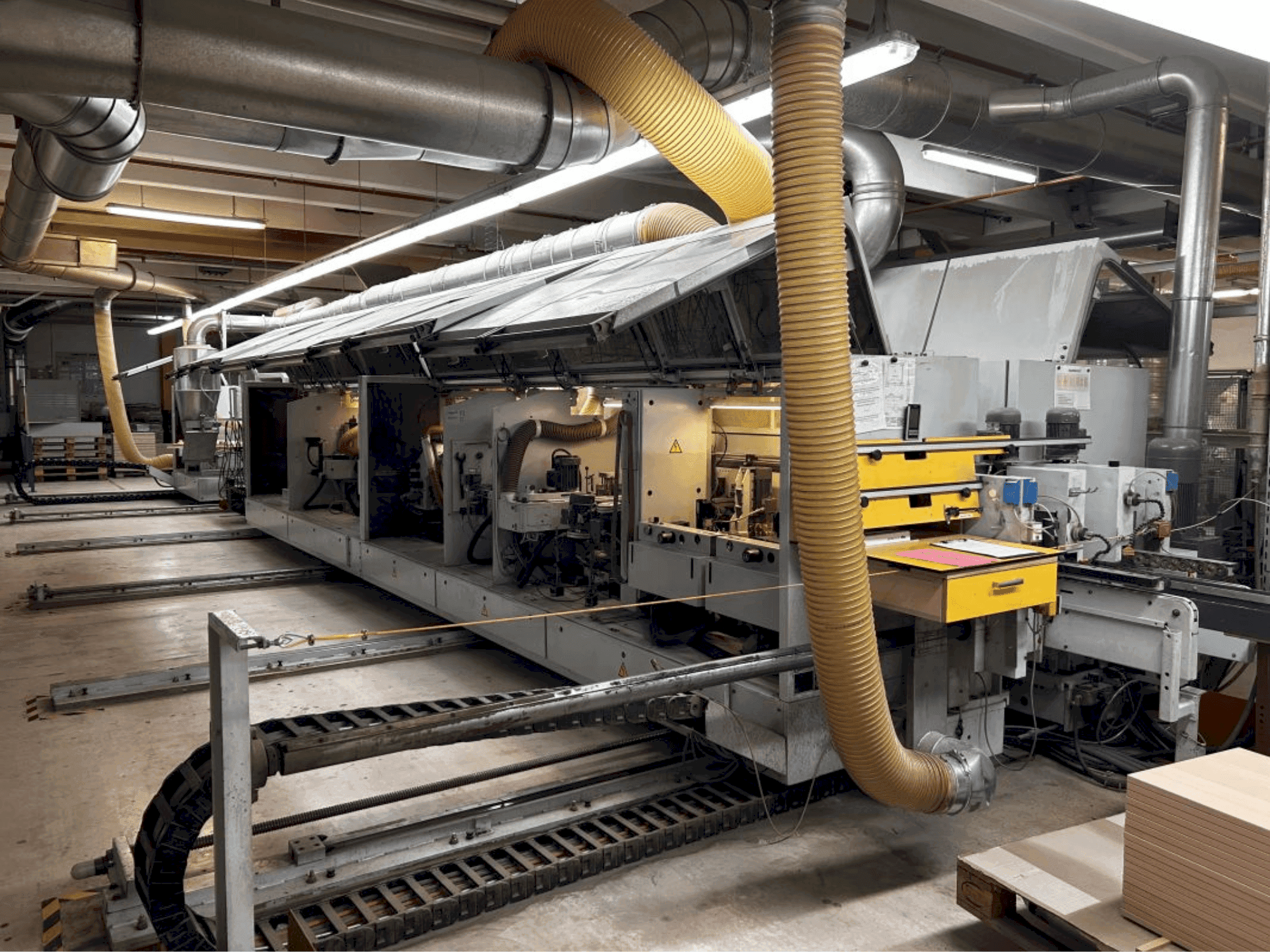 Vue de face de la machine HOMAG PROFI KFL20/29/QA/25