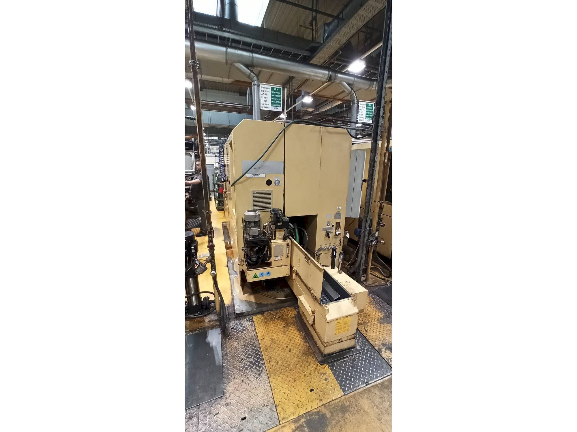 Vue latérale droite de la machine TAJMAC-ZPS SAL 100/4