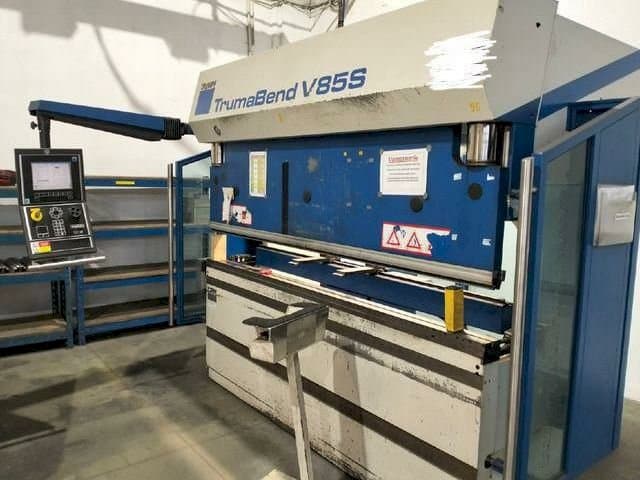 Vue de face de la machine Trumpf TrumaBend V85S