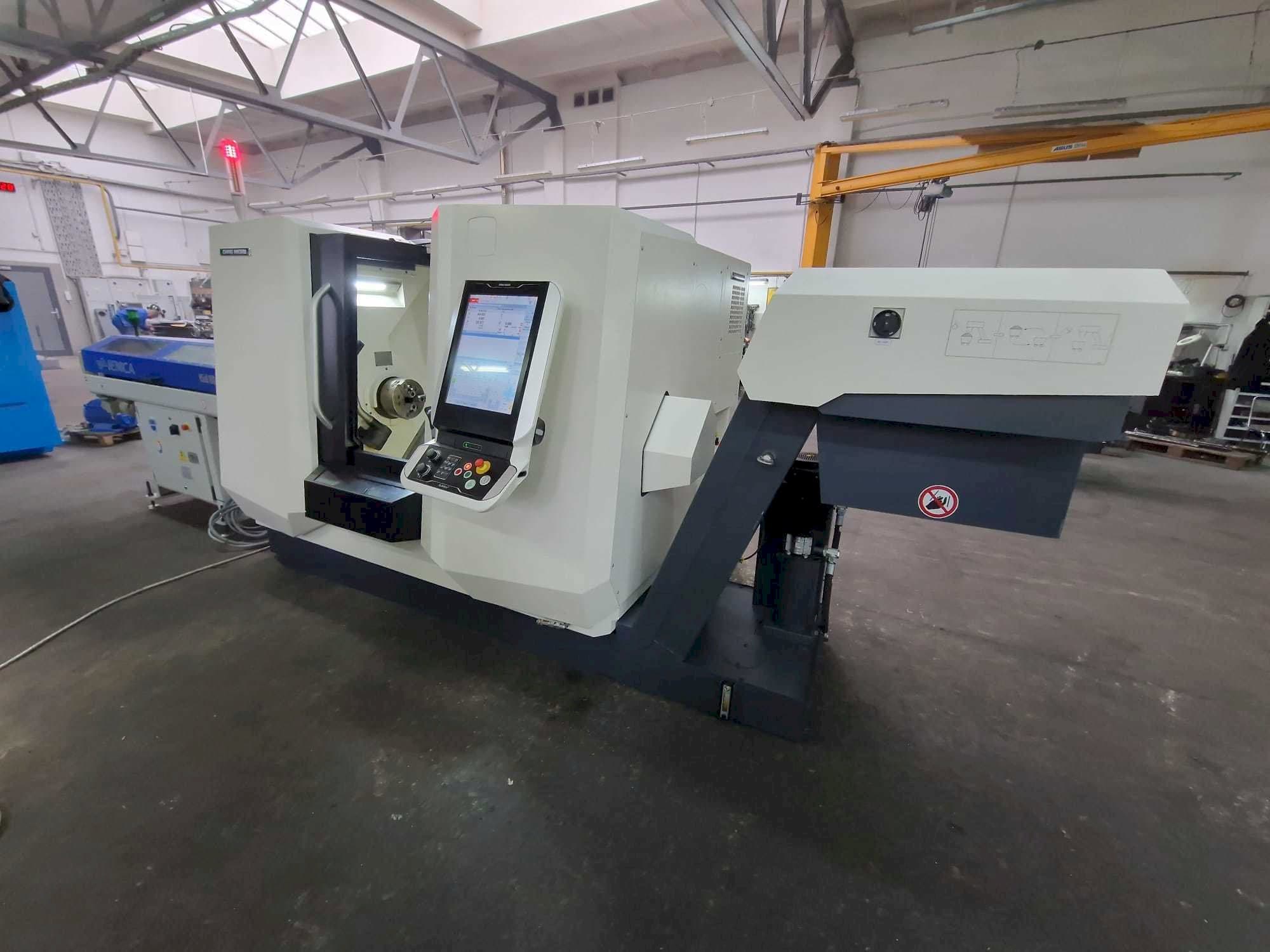 Vue de face de la machine DMG MORI CLX 350 V6