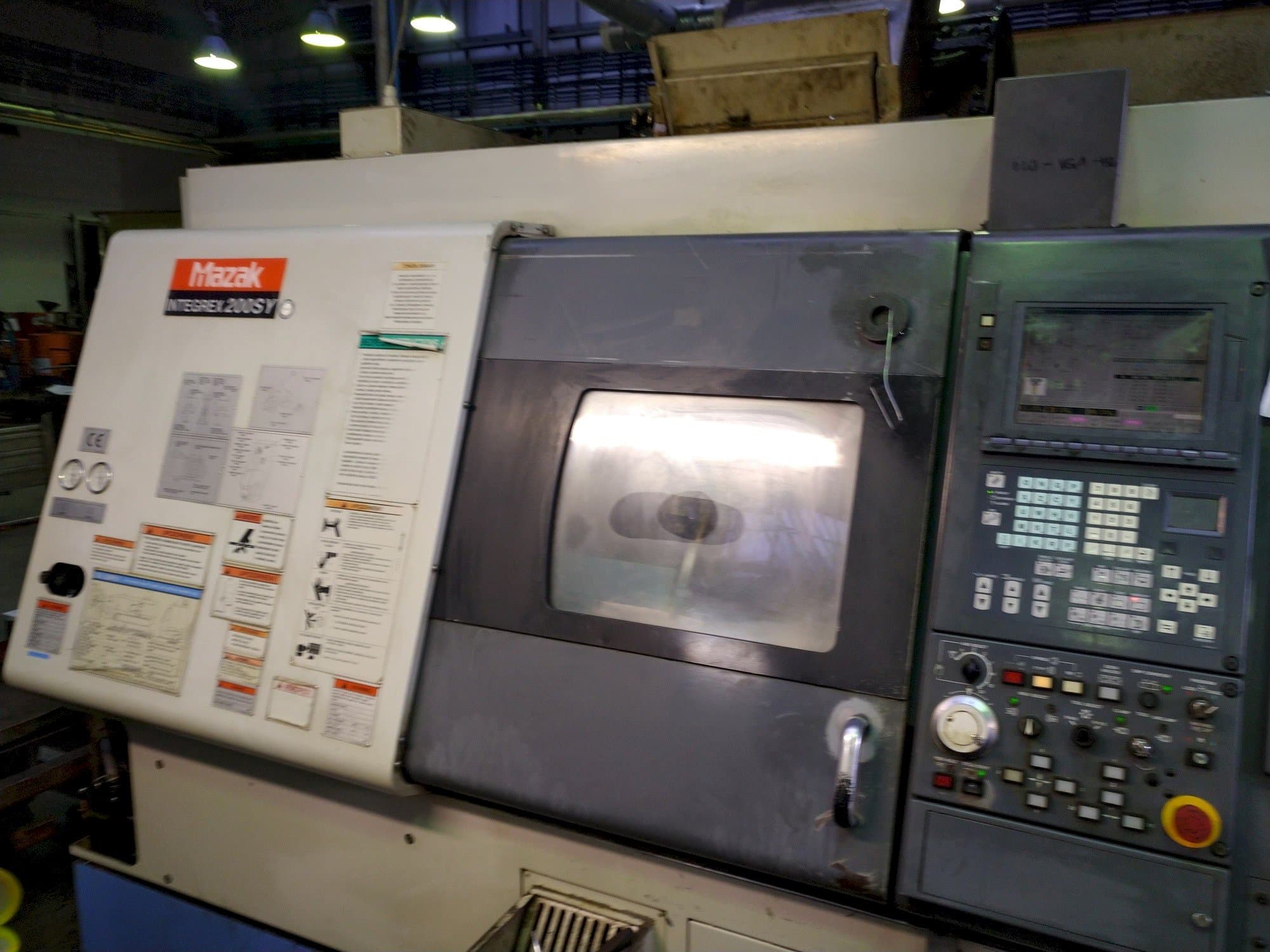 Vue de face de la machine Mazak INTEGREX 200 SY