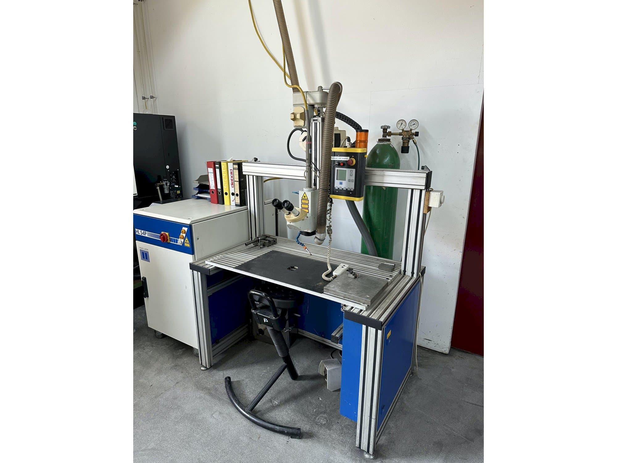 Vue de face de la machine Haas-Laser HL 54P