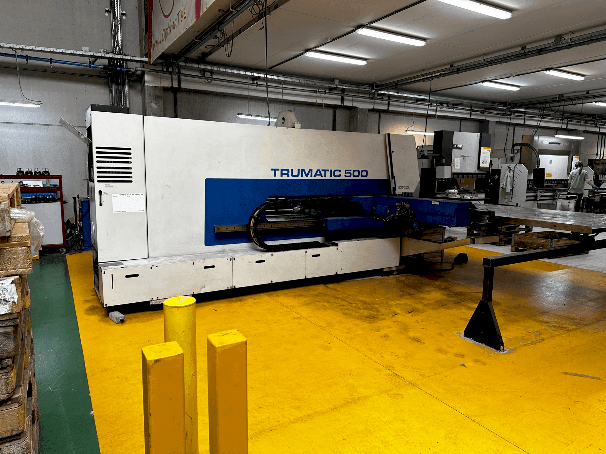 Vue de face de la machine TRUMPF Trumatic 500