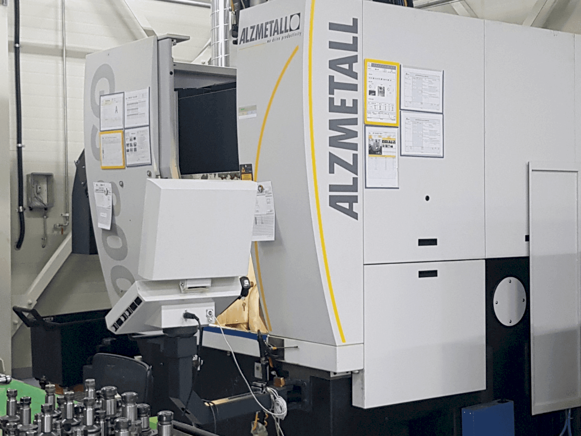 Vue de face de la machine Alzmetall GS800/5-T