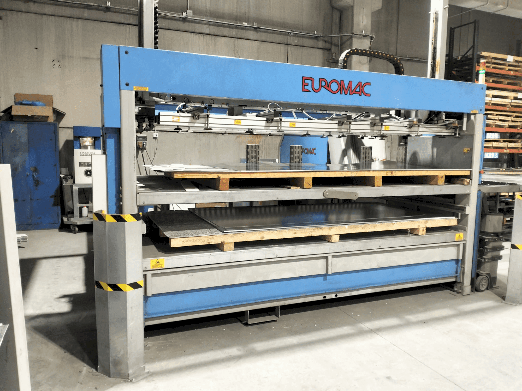 Vue de face de la machine Euromac MTX FLEX12