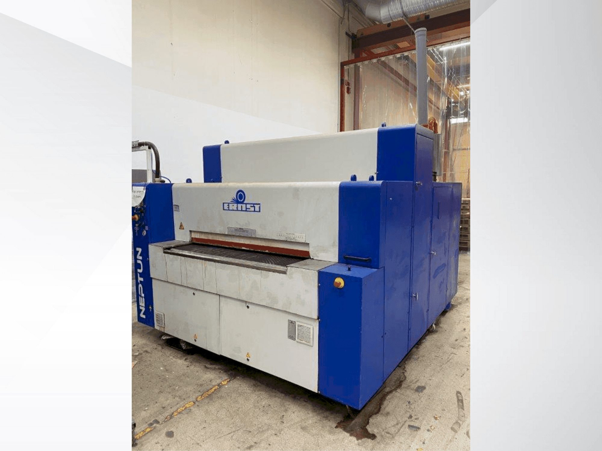 Vue de face de la machine ERNST Neptun EKB