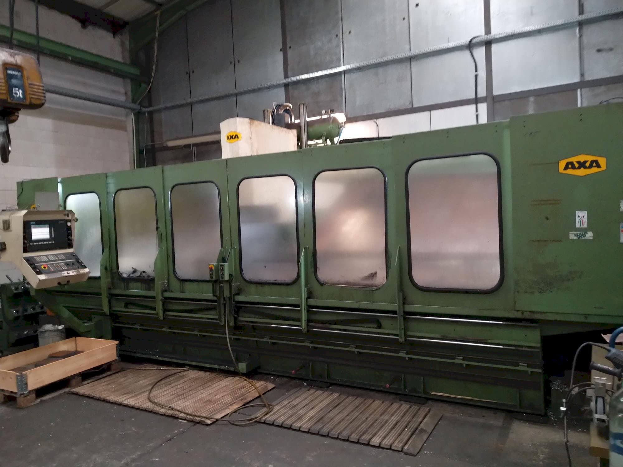 Vue de face de la machine AXA VSC 5000-m