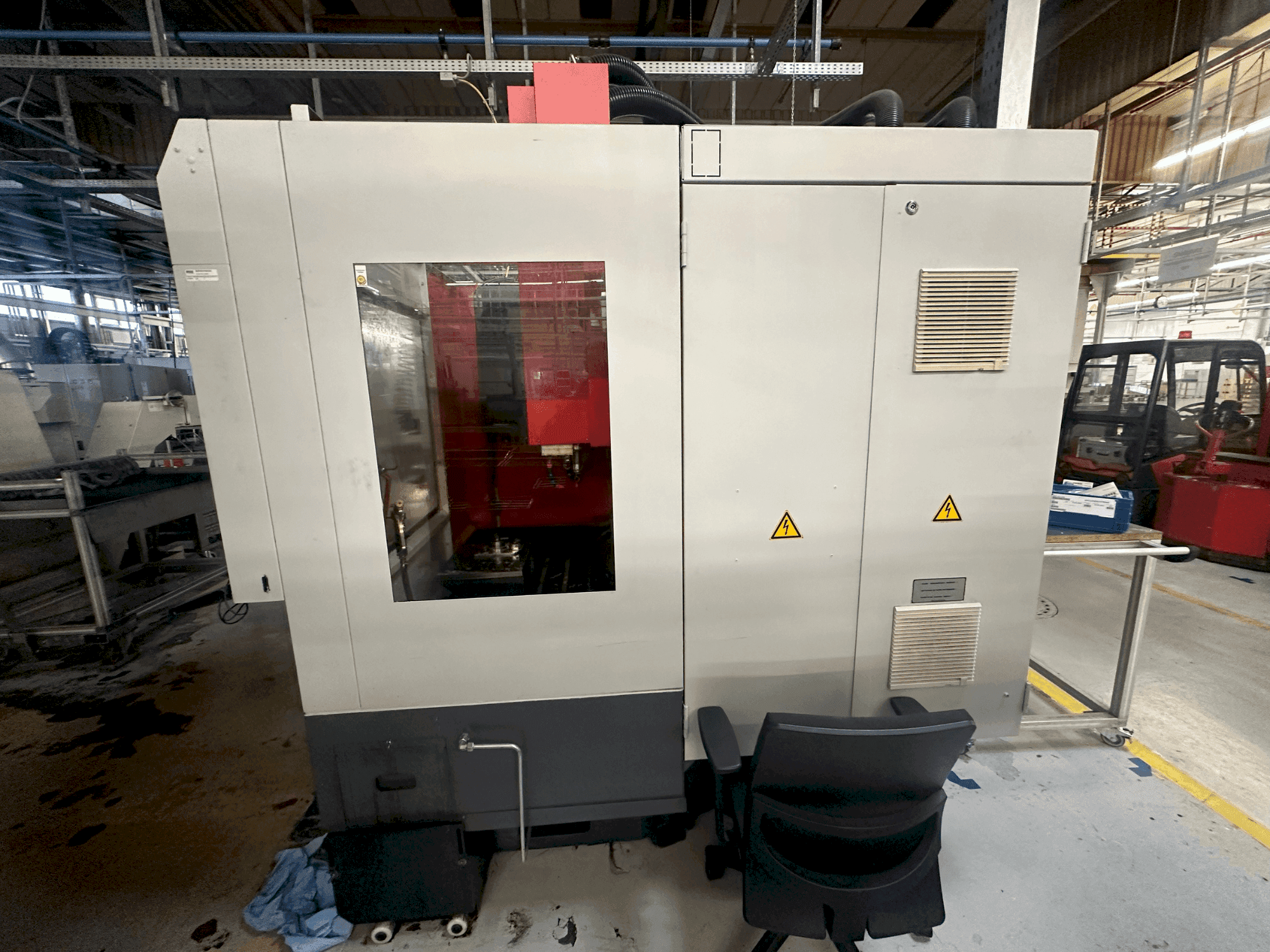 Vue de face de la machine EMCO E-600
