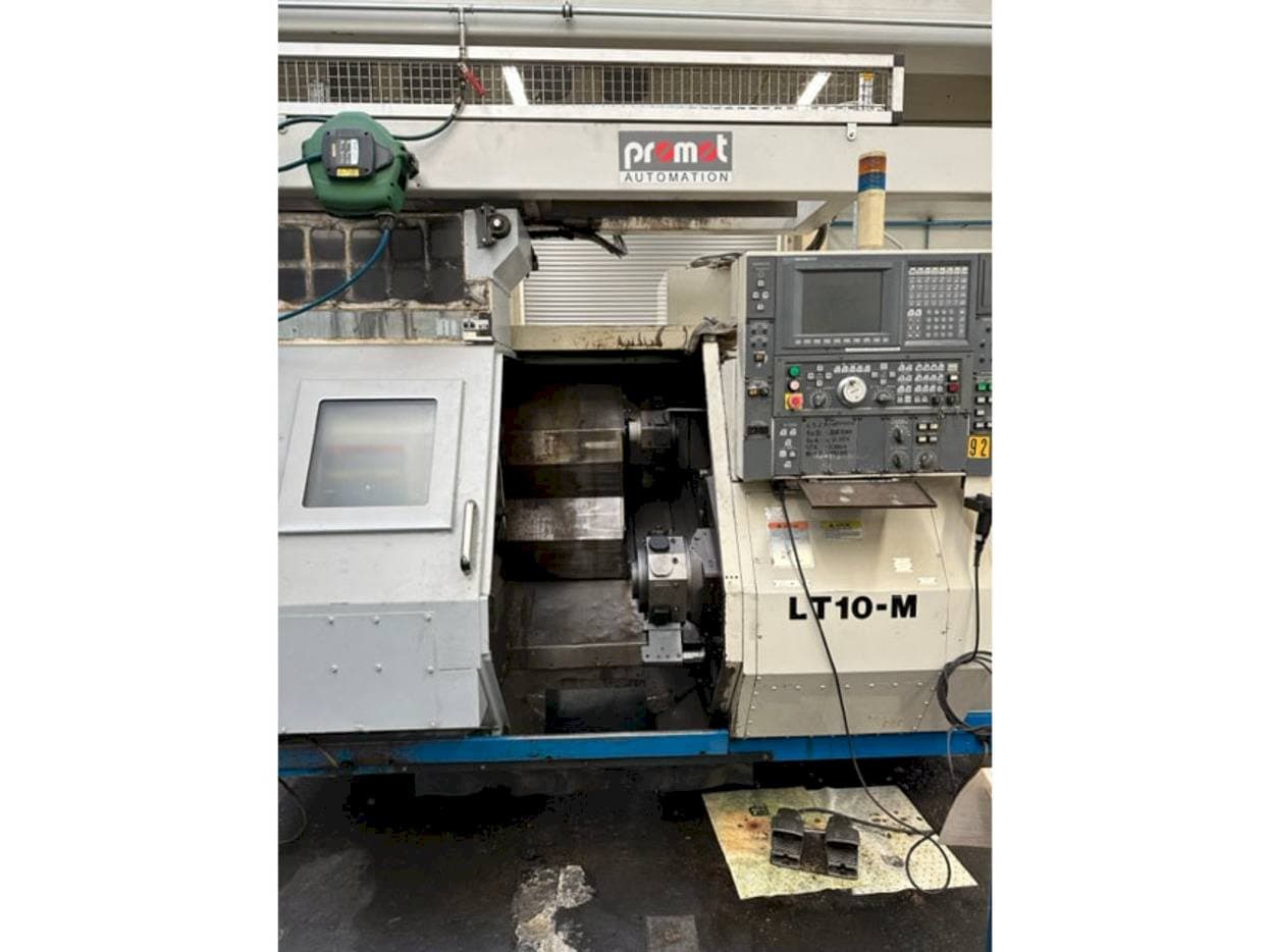 Vue de face de la machine Okuma LT10
