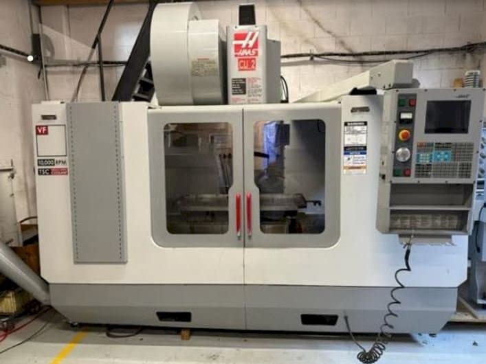 Vue de face de la machine HAAS VF3