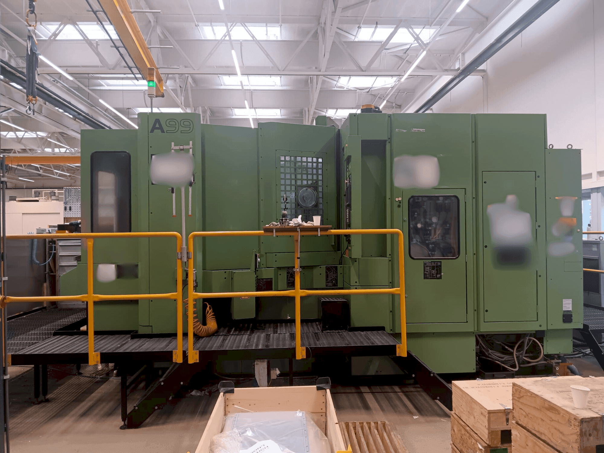 Vue de face de la machine Makino A99-A188