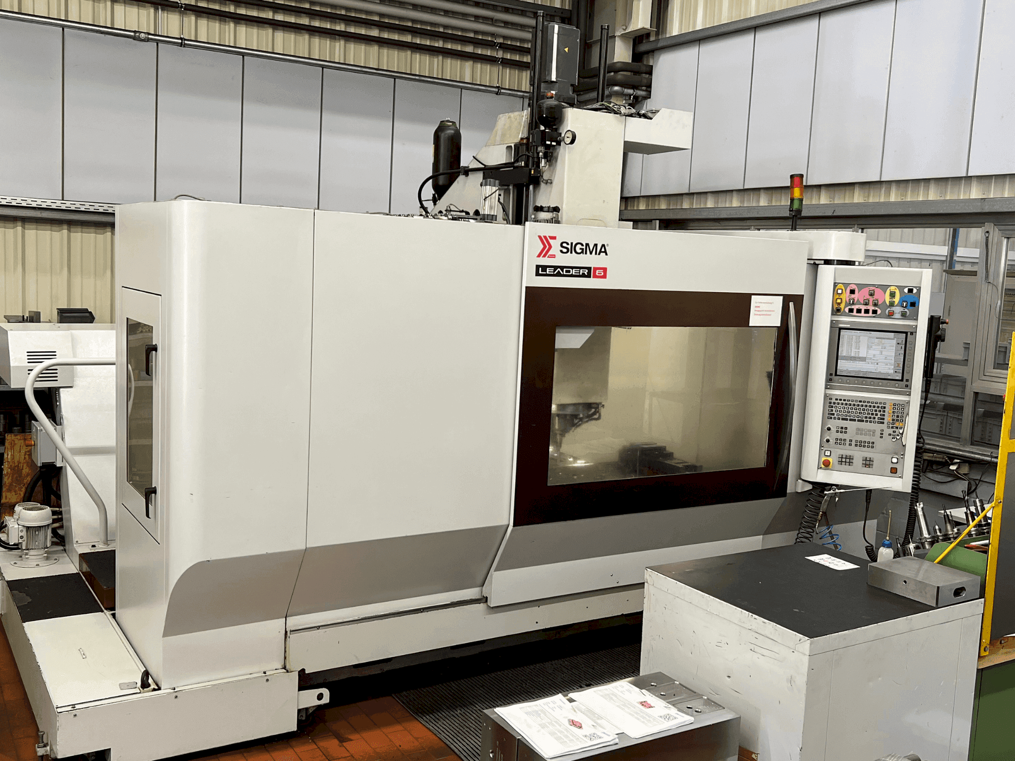 Vue de face de la machine Sigma Leader 6