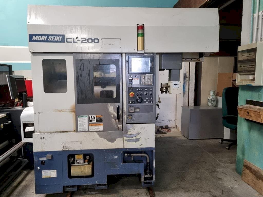 Vue de face de la machine MORI SEIKI CL-200