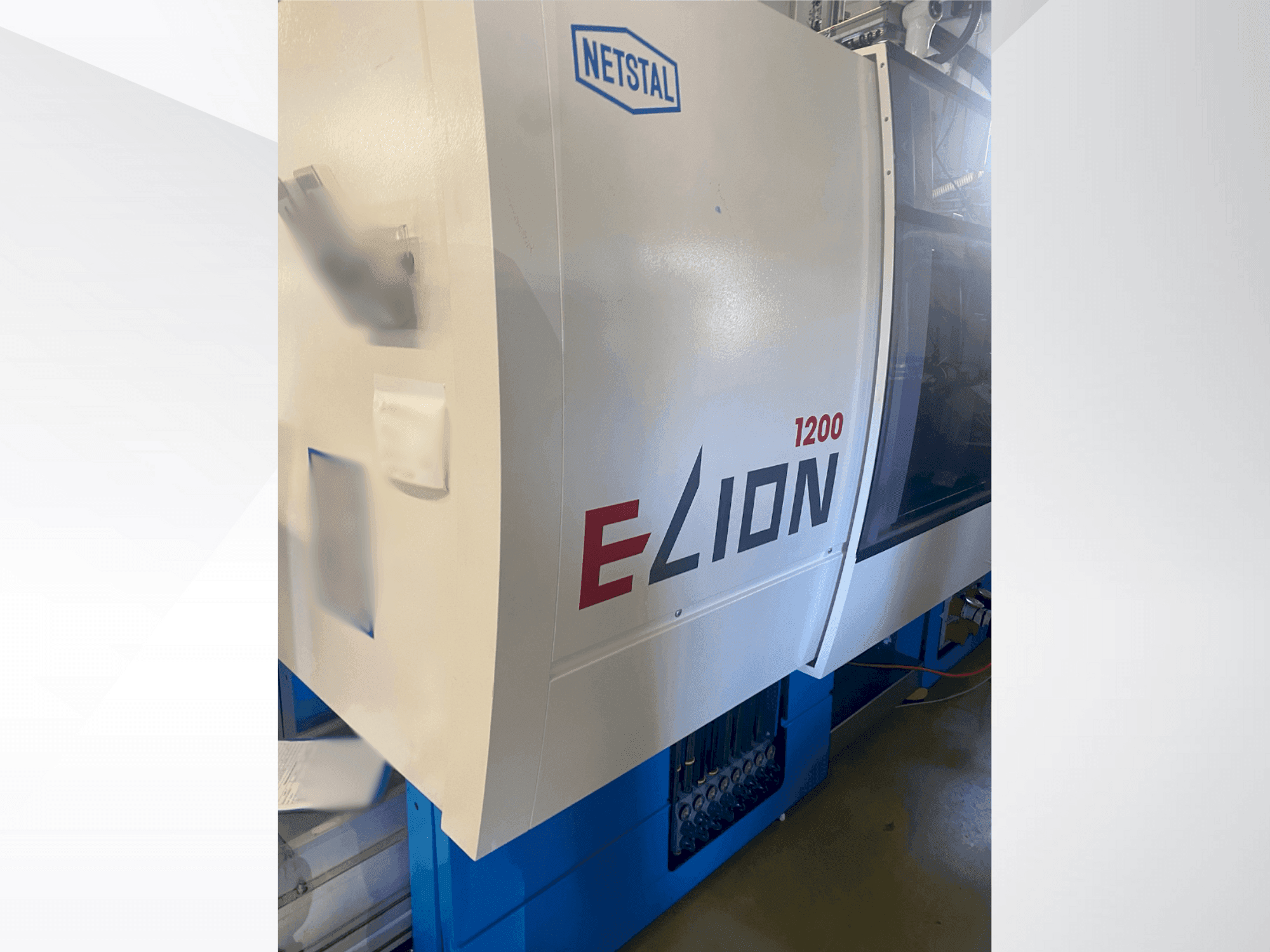 Vue de face de la machine Netstal ELION 1200-270