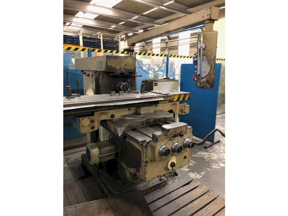 Vue de face de la machine FU W 400 VI / 2