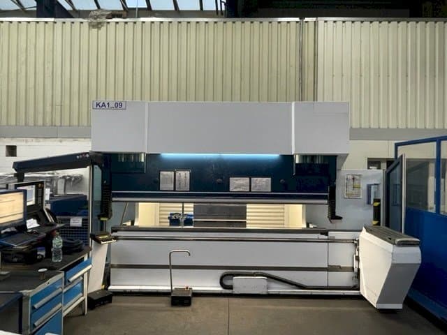 Vue de face de la machine Trumpf TruBend 5130