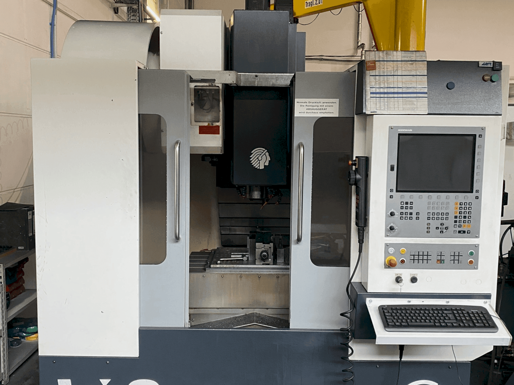 Vue de face de la machine Huron VX8