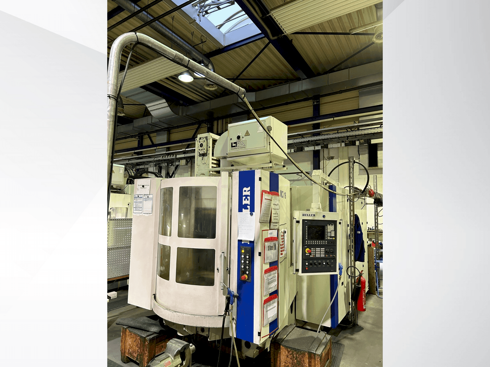 Vue de face de la machine HELLER MC16