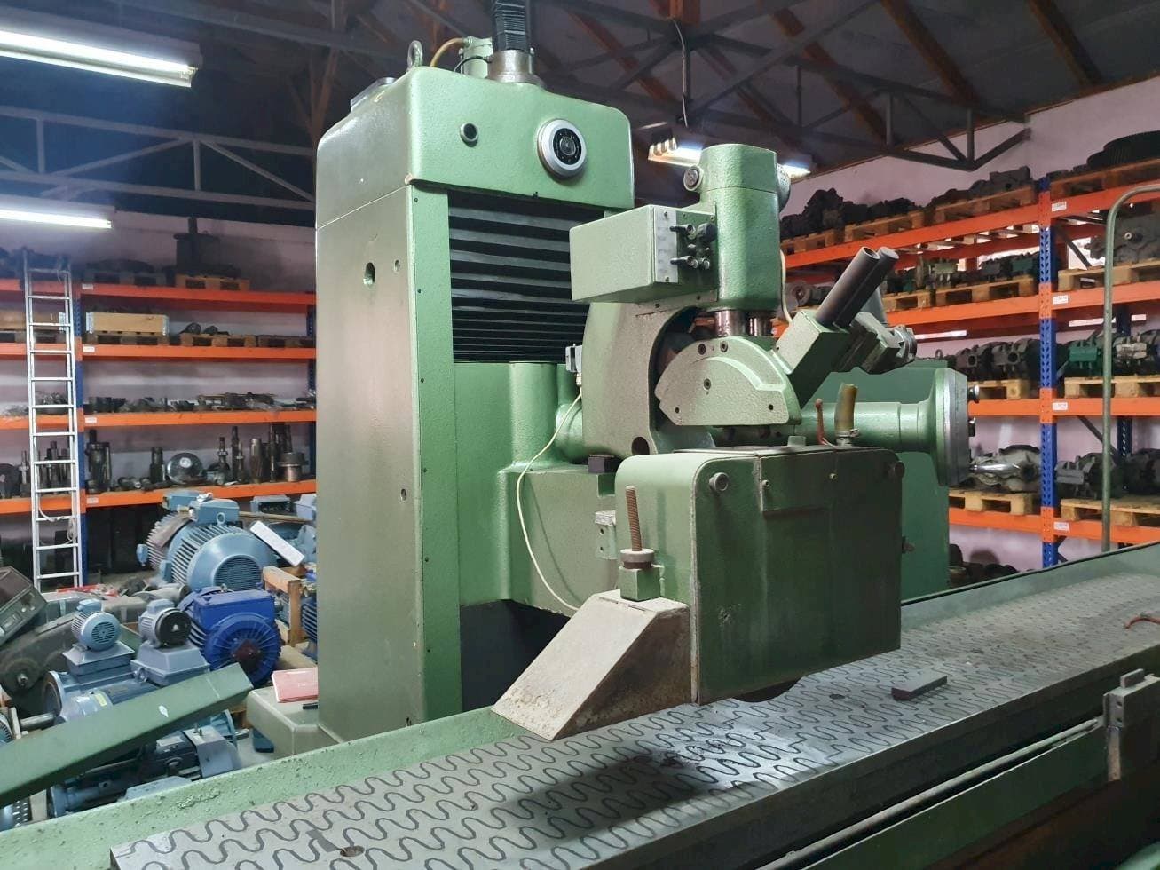 Vue de face de la machine ELB SCHLIFF SWBD-30 VA II