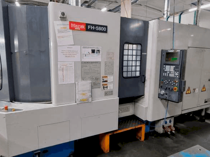 Vue de face de la machine Mazak FH 5800