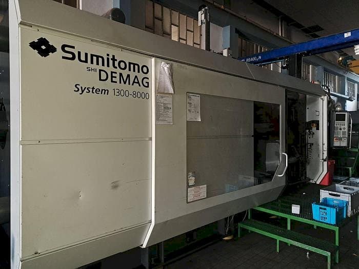 Vue de face de la machine Sumitomo Demag 1300-8000