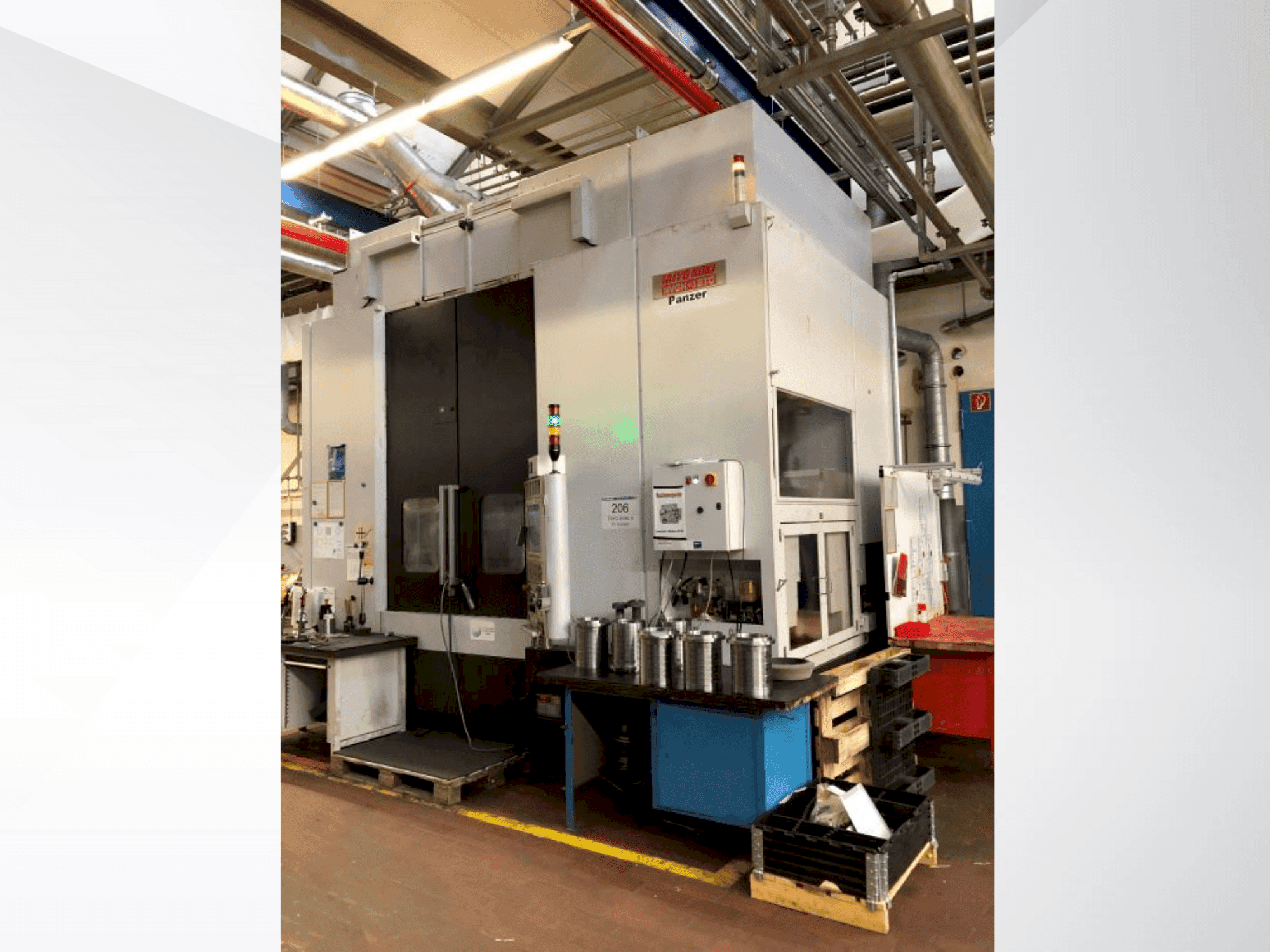 Vue de face de la machine TAIYO KOKI KOKI NVGH 12TC