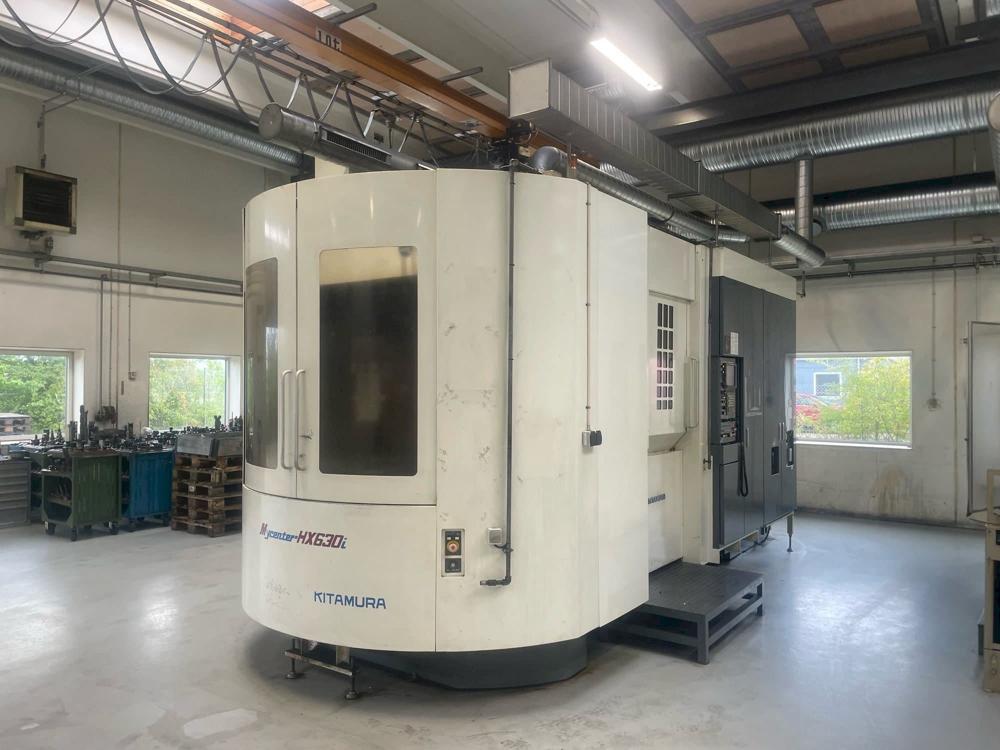 Vue de face de la machine Kitamura HX630i