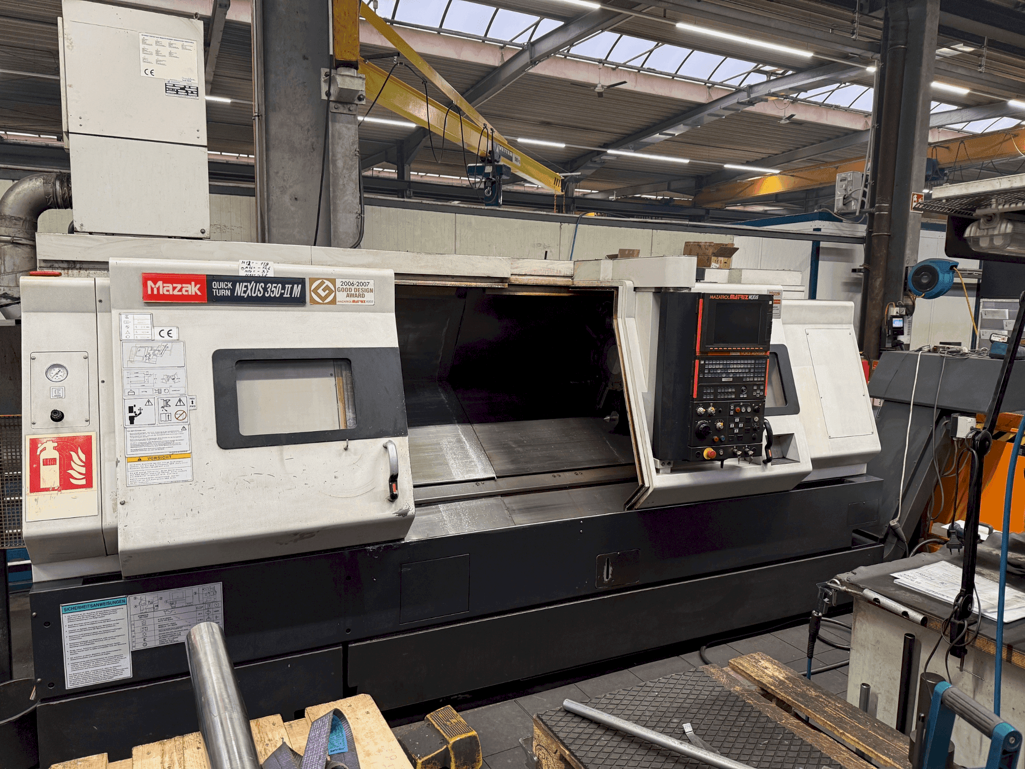 Vue de face de la machine Mazak Quick Turn Nexus 350-II M