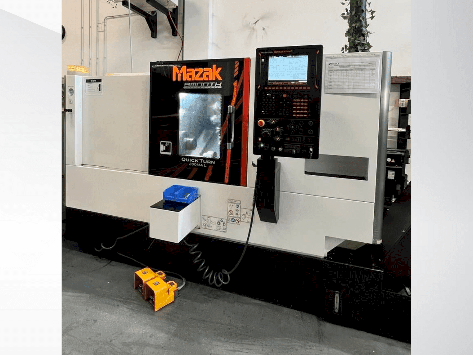Vue de face de la machine Mazak Quick Turn 200MA L