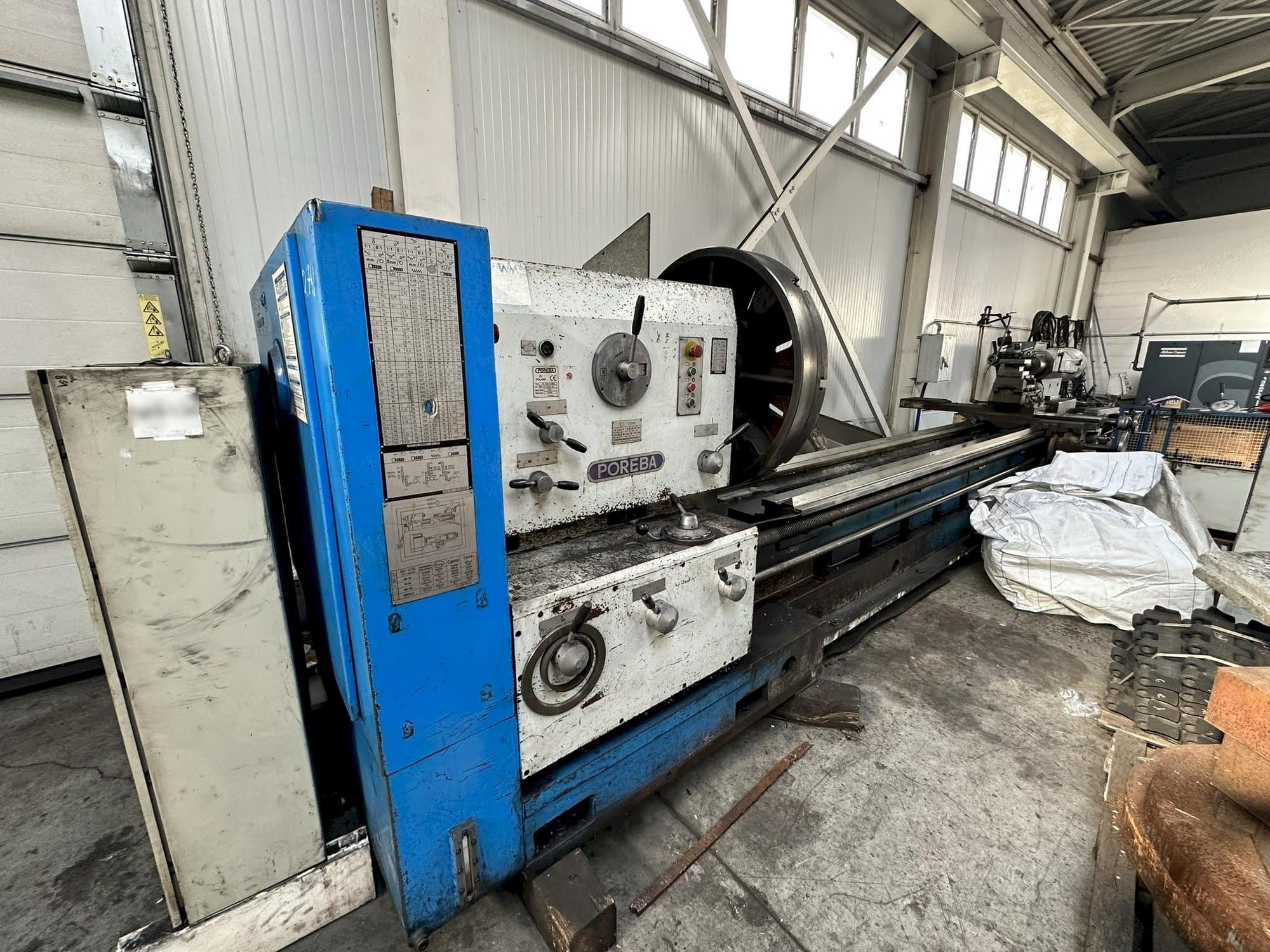 Vue de face de la machine Poreba TR 115 B3 x 5000
