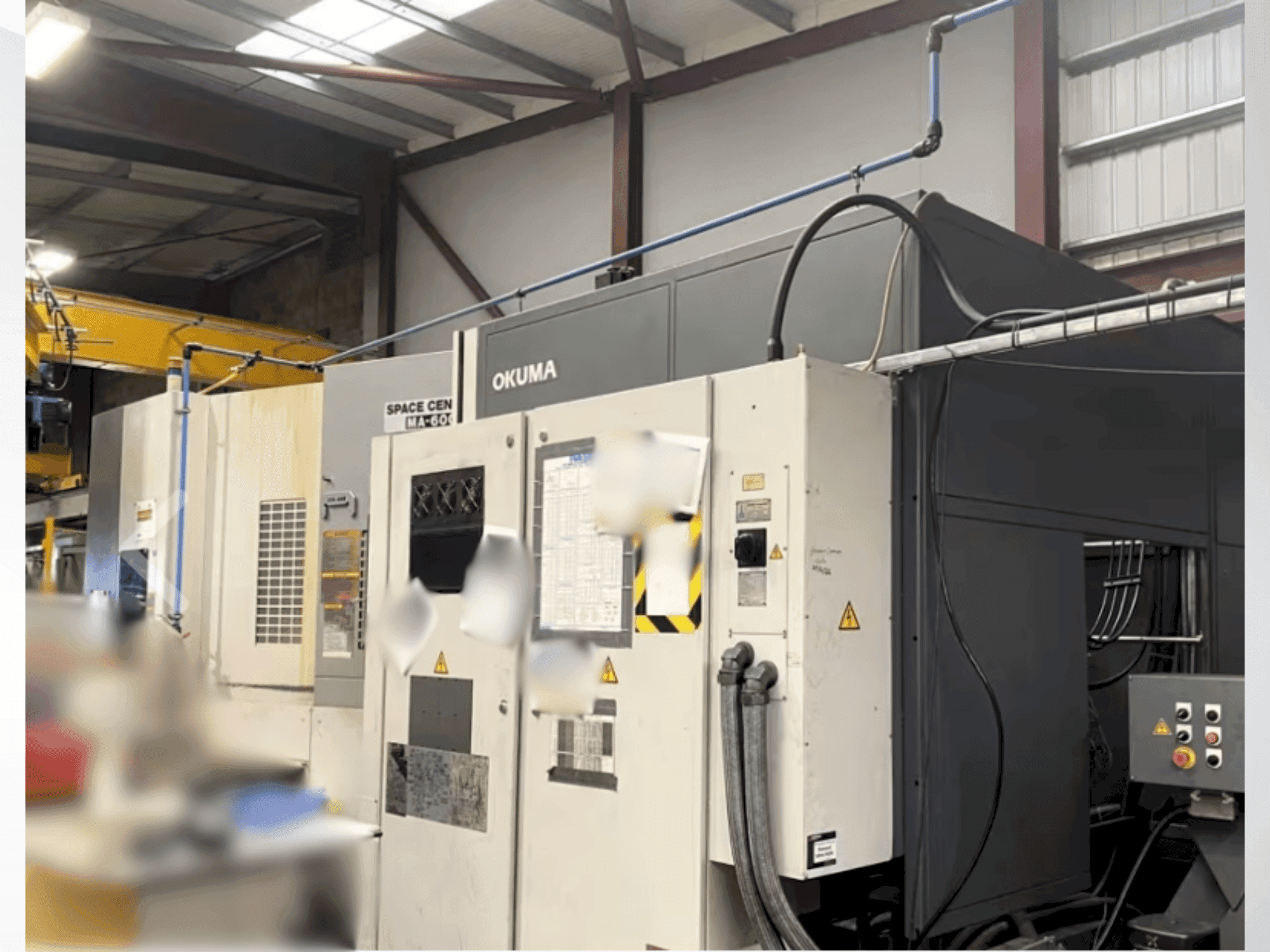 Vue de face de la machine Okuma MA 600