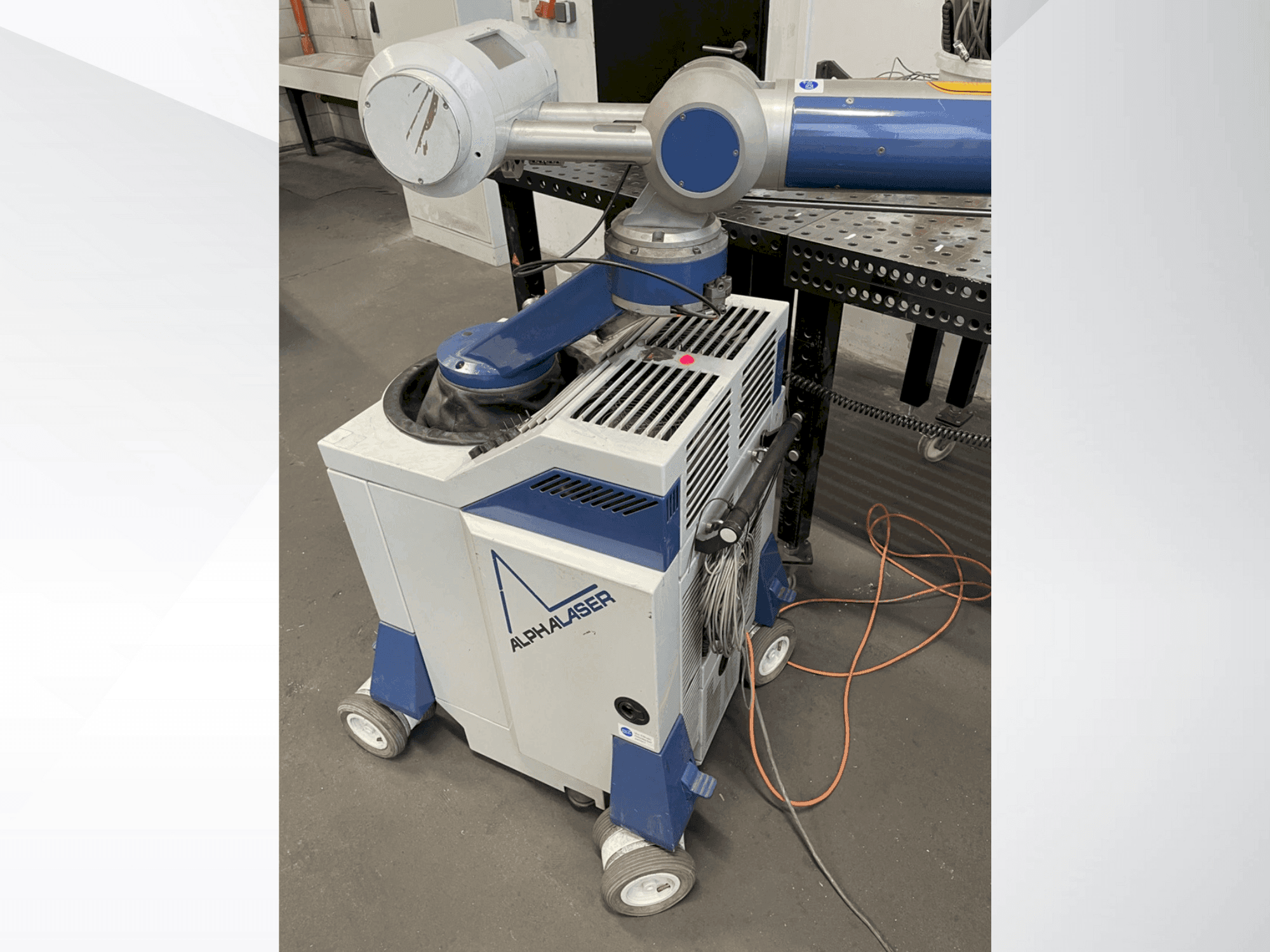 Vue de face de la machine ALPHA LASER ALM 150