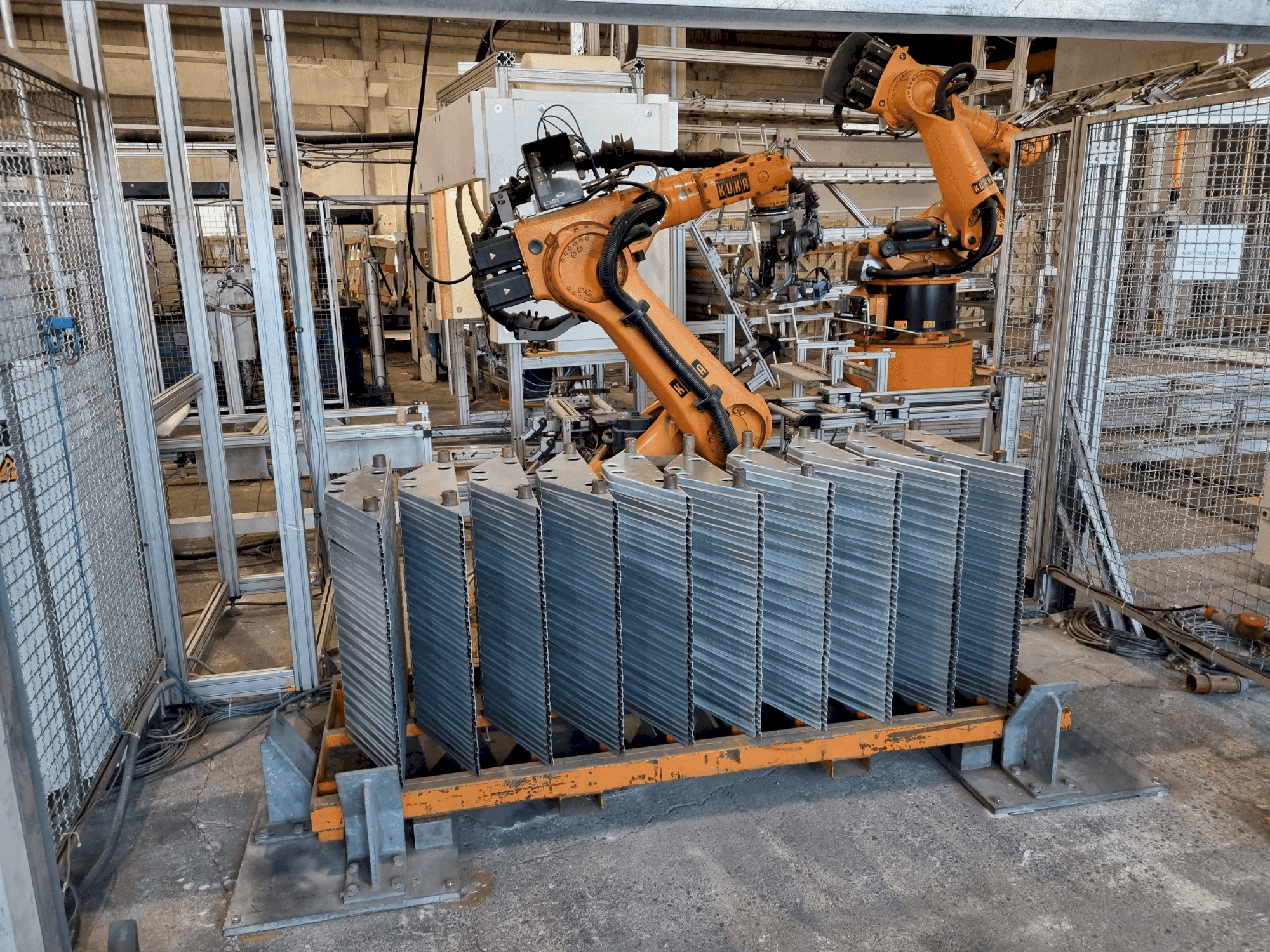 Vue de face de la machine KUKA KR 360 L280-2